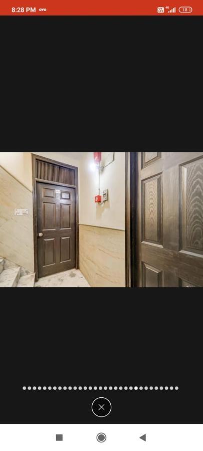 Hotel Mahalaxmi Deluxe Neu-Delhi Exterior foto
