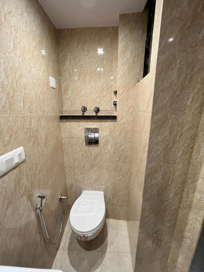 Hotel Mahalaxmi Deluxe Neu-Delhi Exterior foto